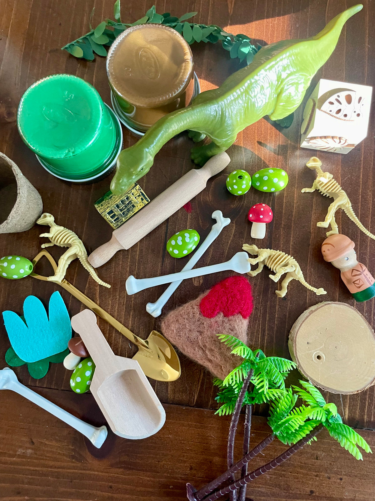 Play Dough Kit- Dinosaur Dig